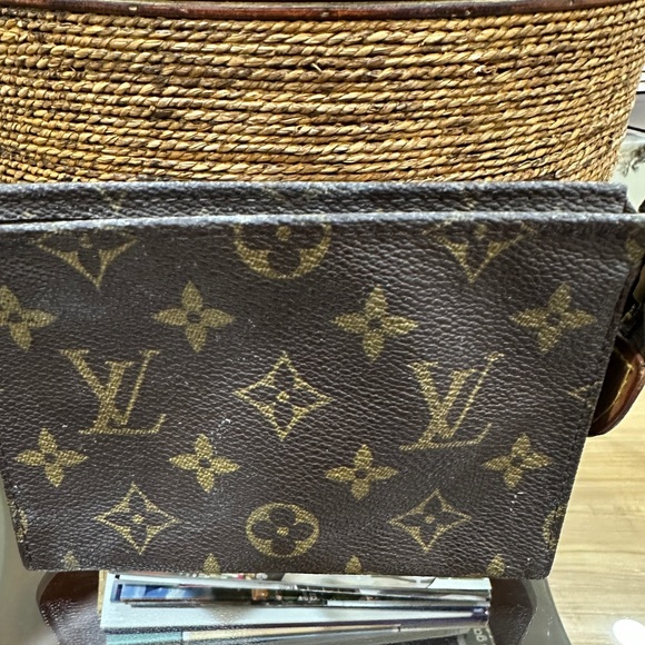 Louis Vuitton Toiletry BUNDLE - Picture 8 of 12